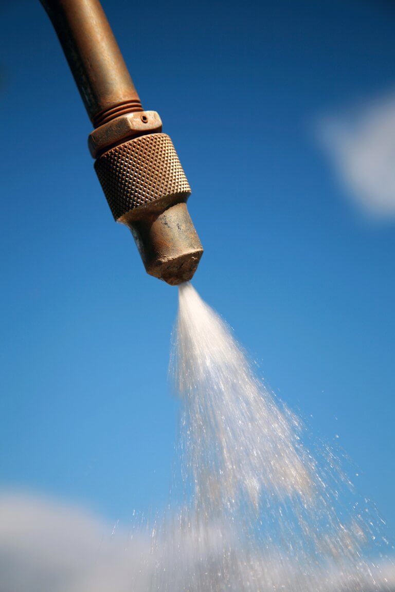 Aluminum Strip Cleaning System Eliminates Plugged Spray Nozzles LAKOS