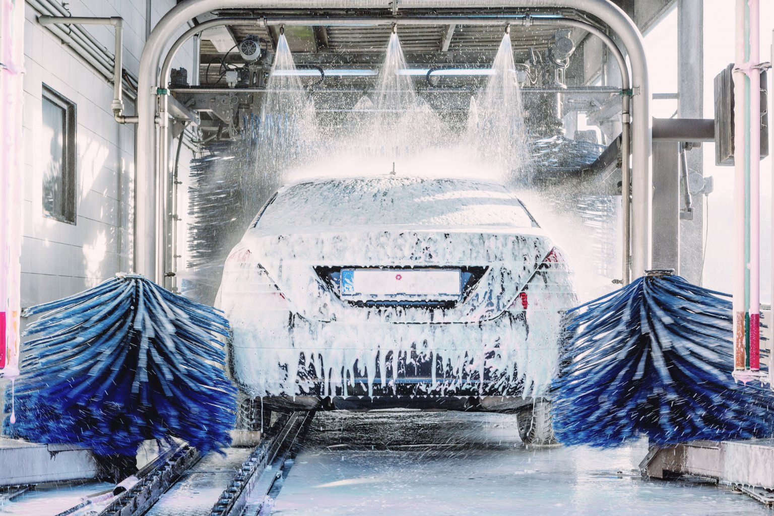 Car Wash Operation Reduces Maintenance & Labor by 90 LAKOS